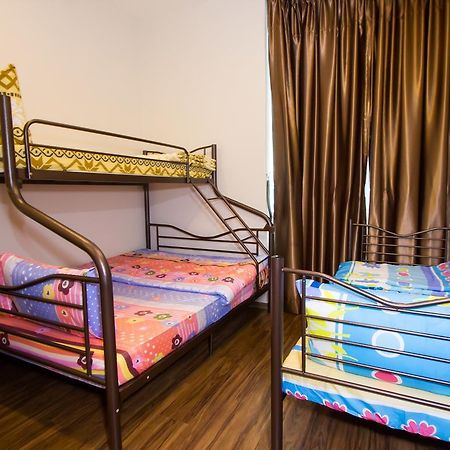 Tropicana Homestay Muar Exteriör bild
