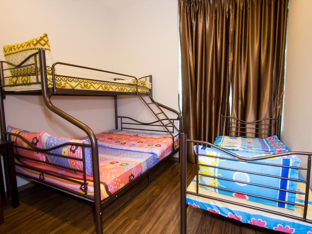 Tropicana Homestay Muar Exteriör bild