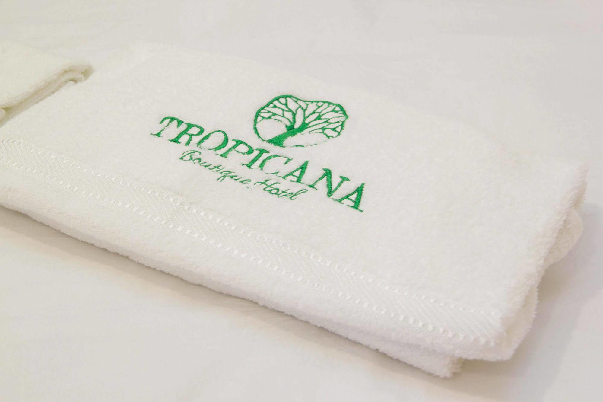 Tropicana Homestay Muar Exteriör bild